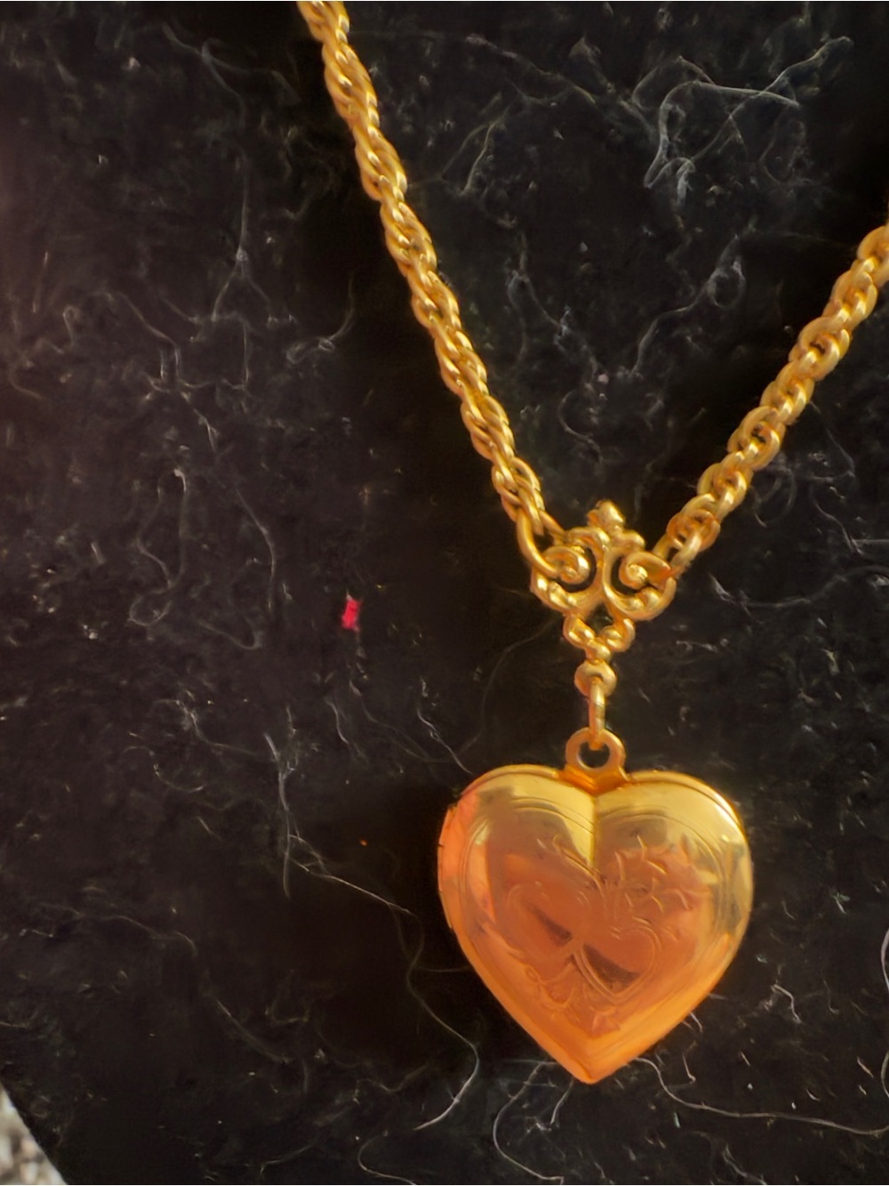 Gold Heart Locket Necklace - Women Jewelry 1928